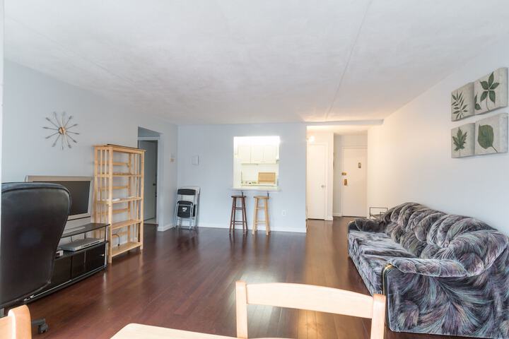 Room 13 of 27