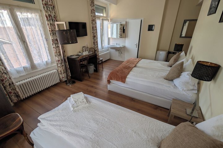 Room 14 of 91