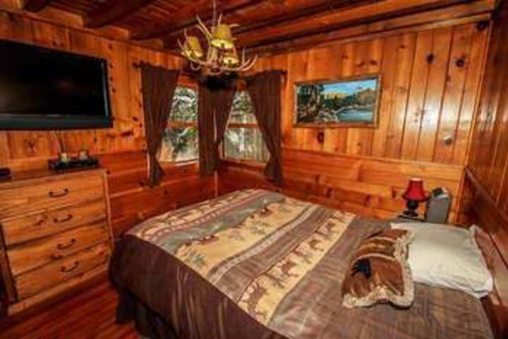 Elgin Retreat 1463 by RedAwning in Big Bear Lake, CA