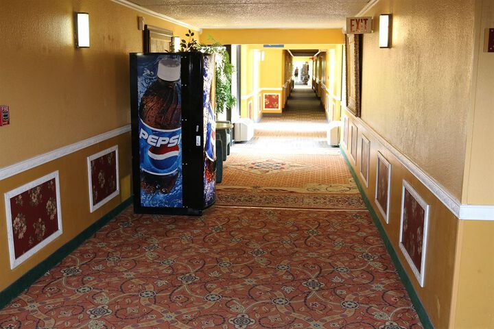 Ballroom/Hall 60 of 85