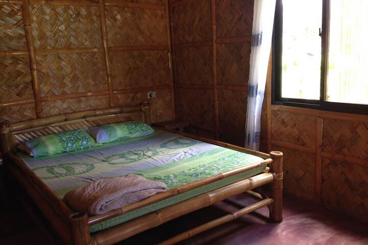 Room 6 of 37