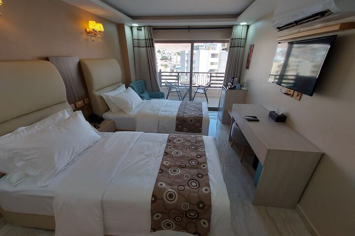 Room 3 of 55