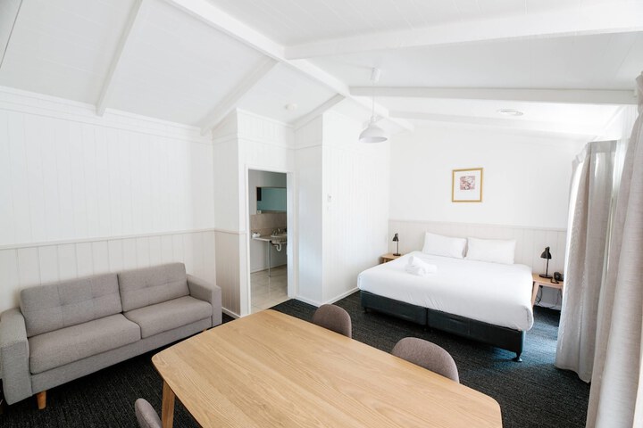 Room 18 of 64