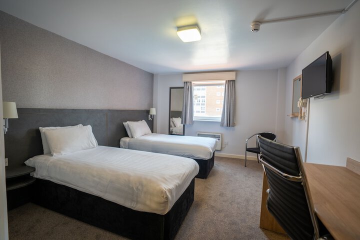 Room 15 of 44