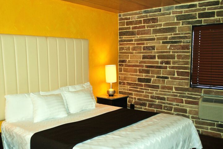 Room 5 of 21