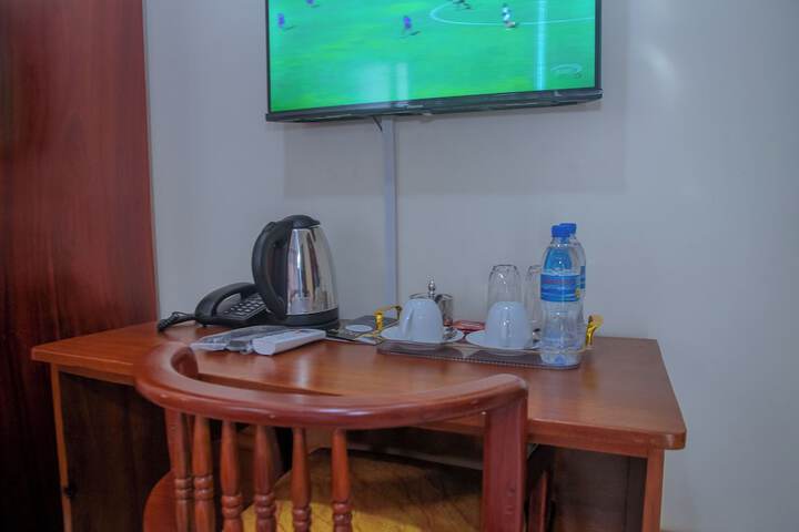 Room 25 of 98
