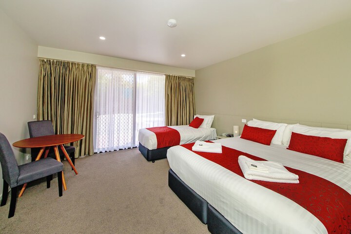 Room 5 of 22