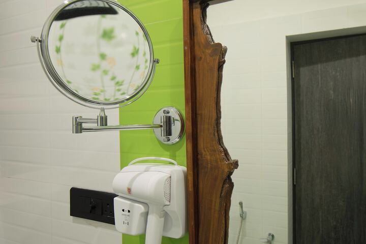 Room 30 of 40