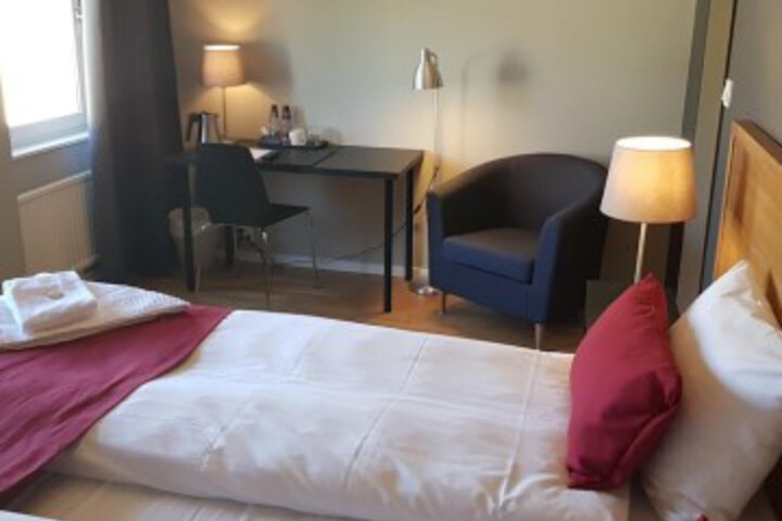 Room 22 of 35
