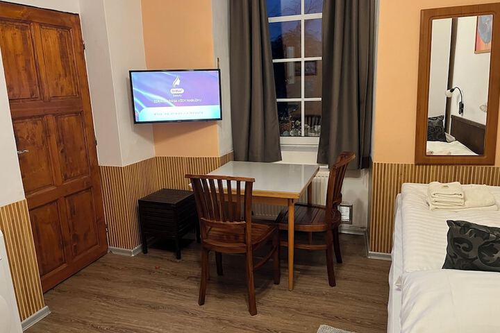 Room 17 of 56