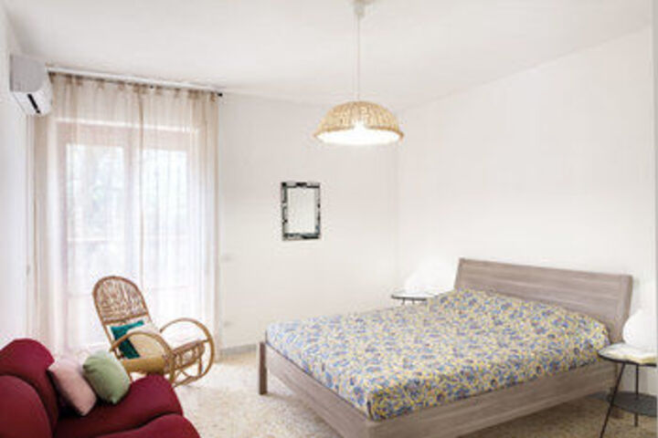 Room 5 of 18