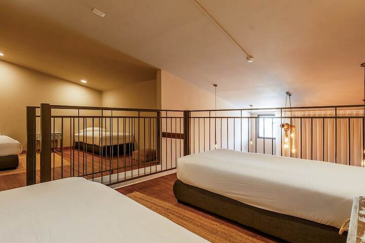 Room 15 of 26