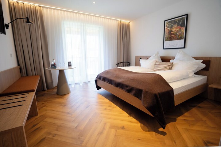 Room 8 of 19
