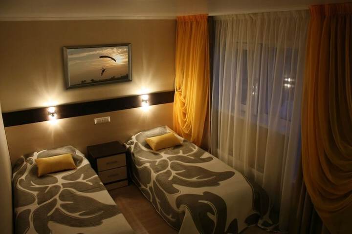 Room 3 of 44