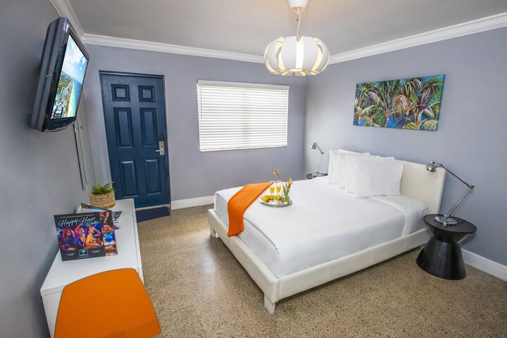 Standard Queen Room (9 of 31)