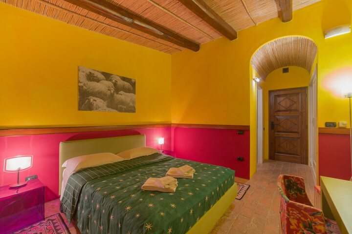 Room 2 of 18