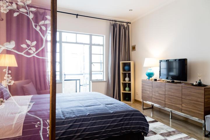 Room 5 of 13