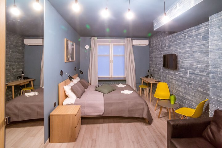 Room 11 of 24