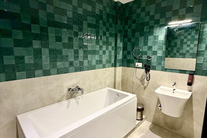 Room 26 of 29