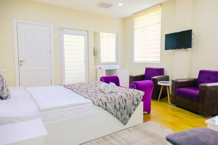 Room 12 of 24