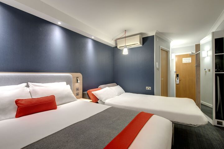 Room 13 of 45