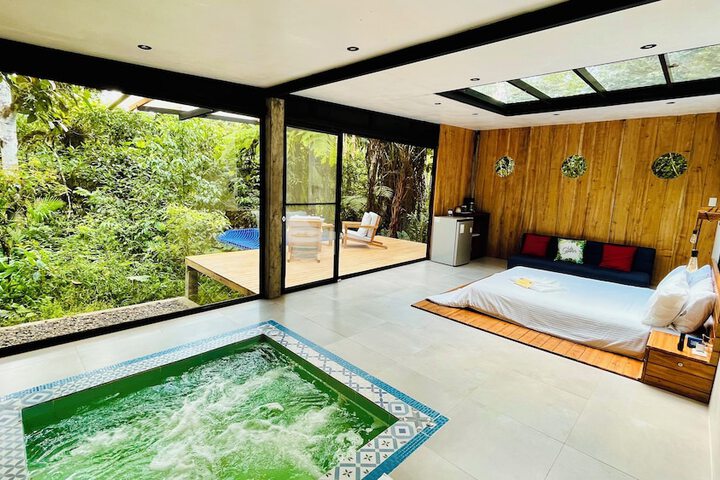 Room 9 of 50