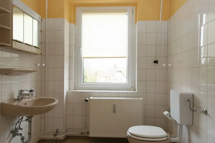 Room 8 of 19