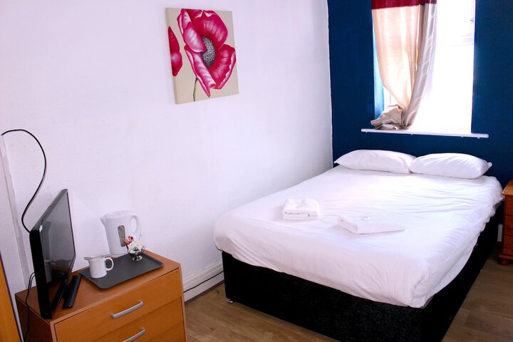 Room 45 of 106