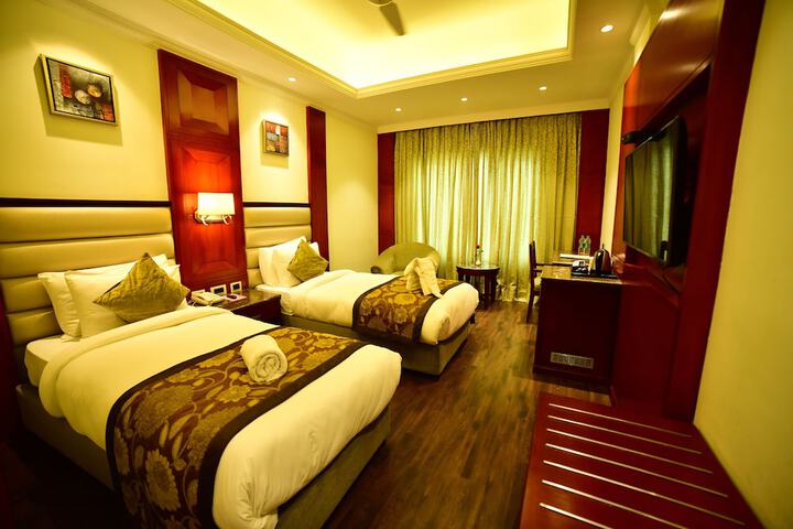 Room 8 of 17
