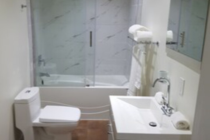 Room 3 of 39
