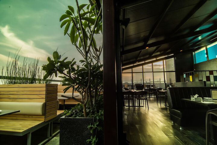 Dining 57 of 79