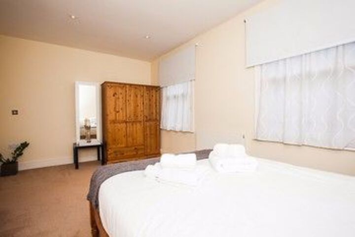 Room 8 of 30