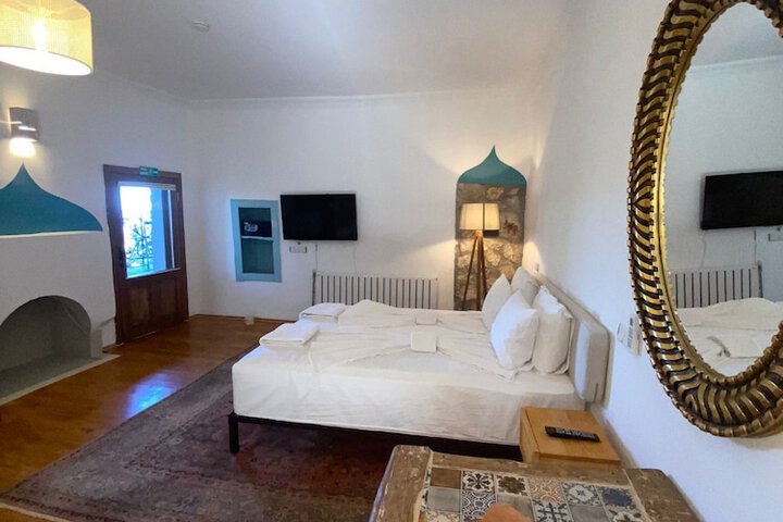 Room 25 of 62