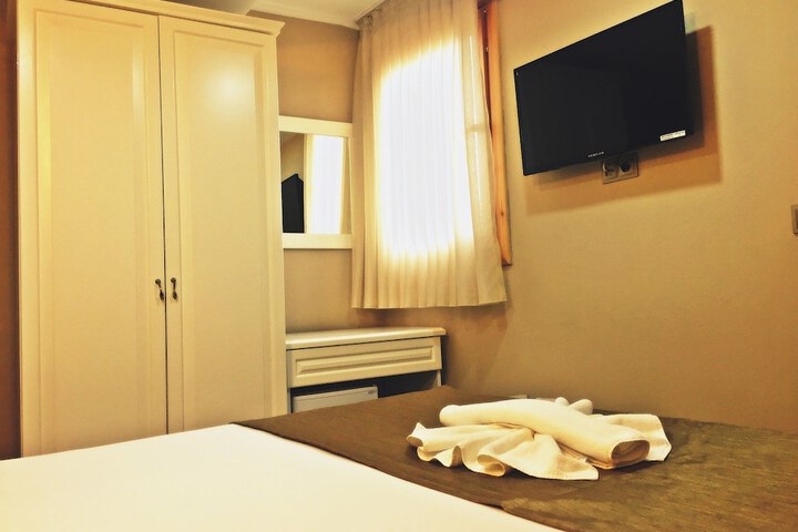 Room 35 of 50