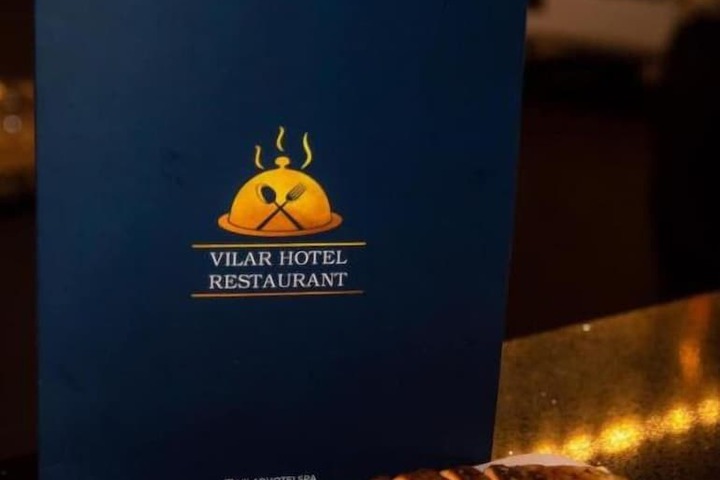 Dining 31 of 32