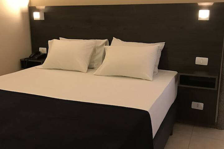 Room 17 of 80