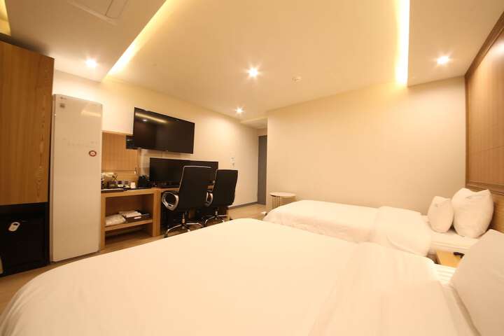 Room 64 of 110