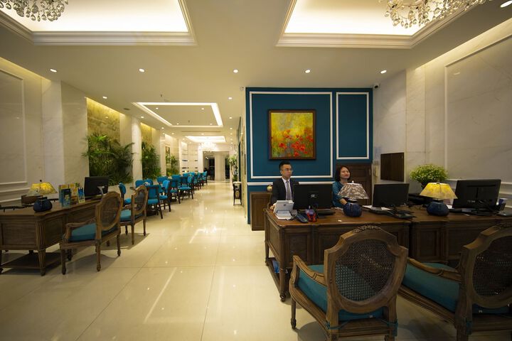 Hotel Interior 4 of 110