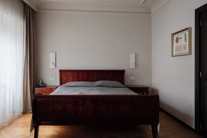 Room 33 of 105