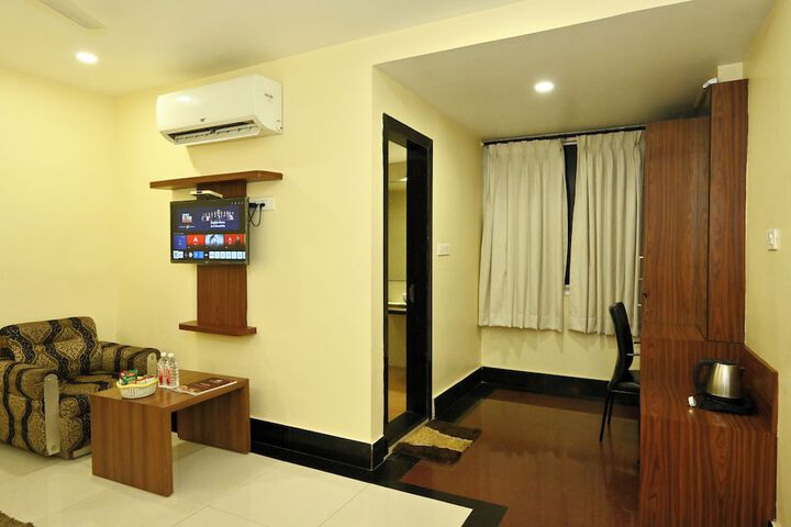 Room 33 of 61