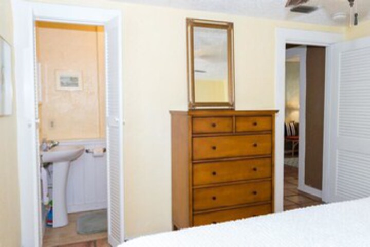 Room 25 of 25