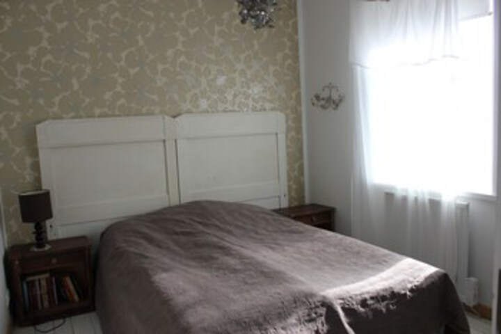 Room 11 of 18