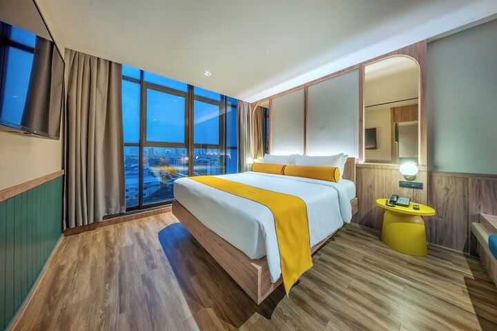Room 39 of 64