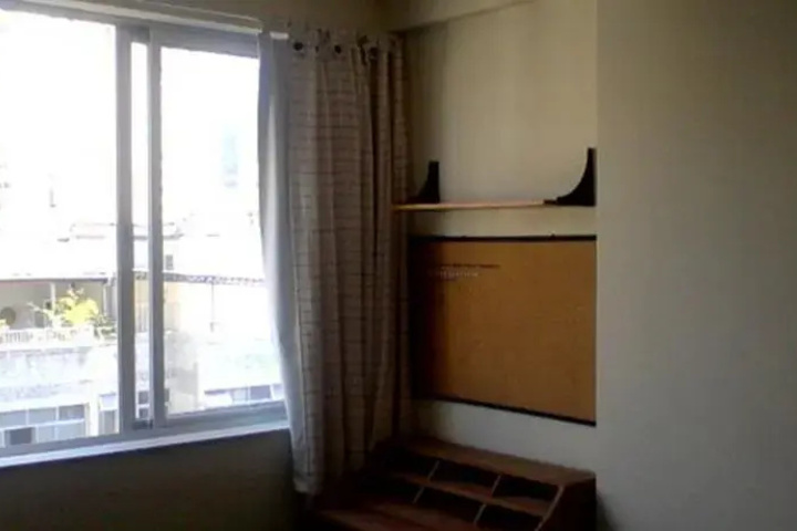 Room 8 of 8