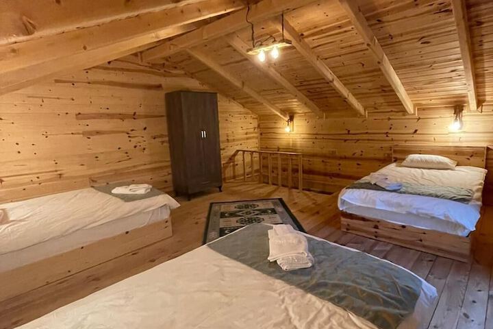 Room 10 of 89