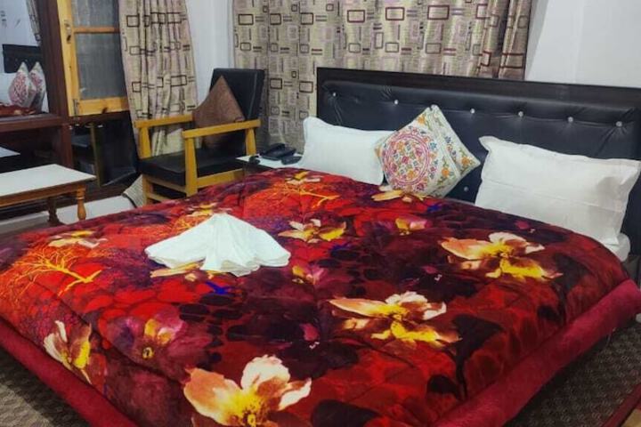 Room 2 of 21