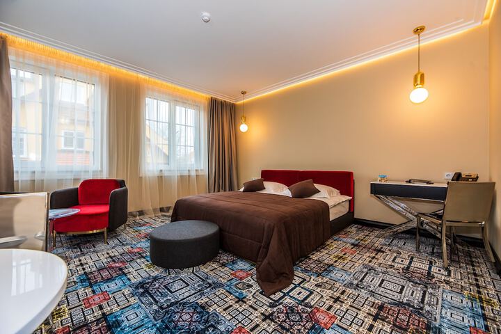 Room 9 of 70