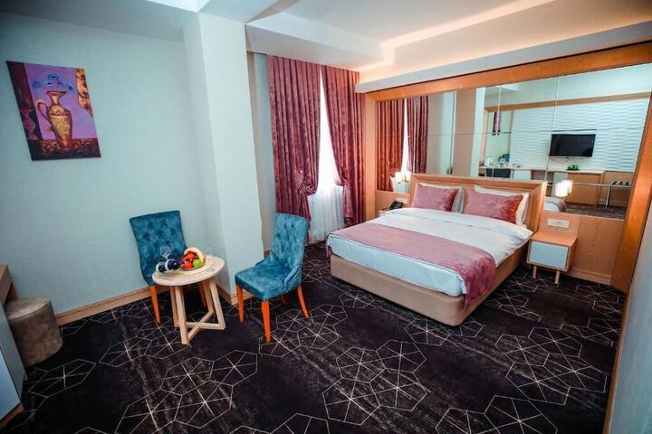 Room 21 of 64