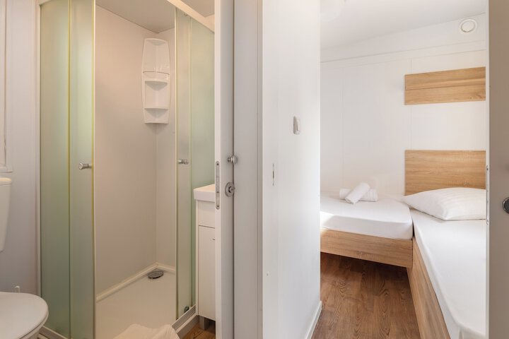 Room 54 of 71