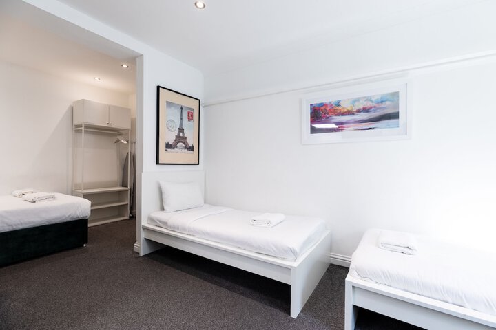Room 15 of 78